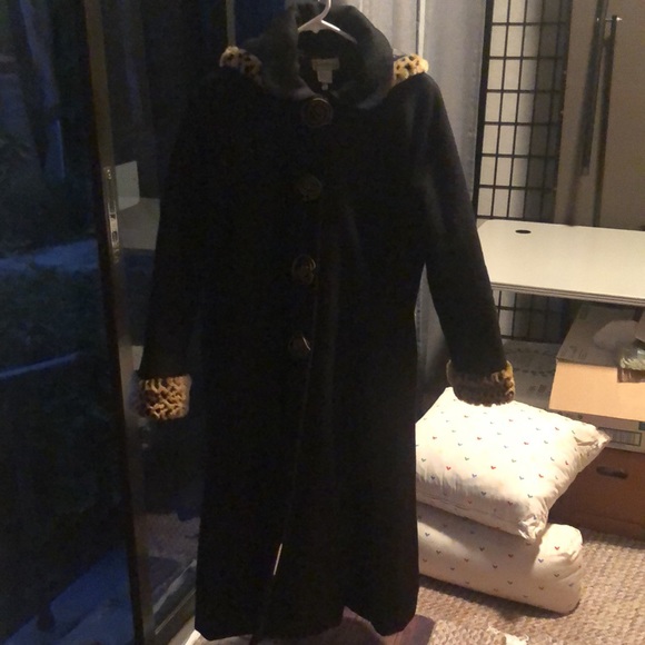 Stunning Vintage Wool  blend coatwith leopard faux fur Cuffs - Picture 8 of 13